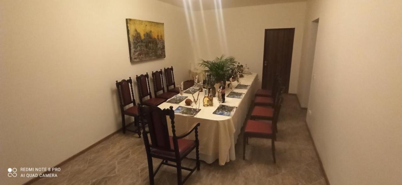 מלון Akmeniai Sveciu Namai Prie Sirvintu מראה חיצוני תמונה